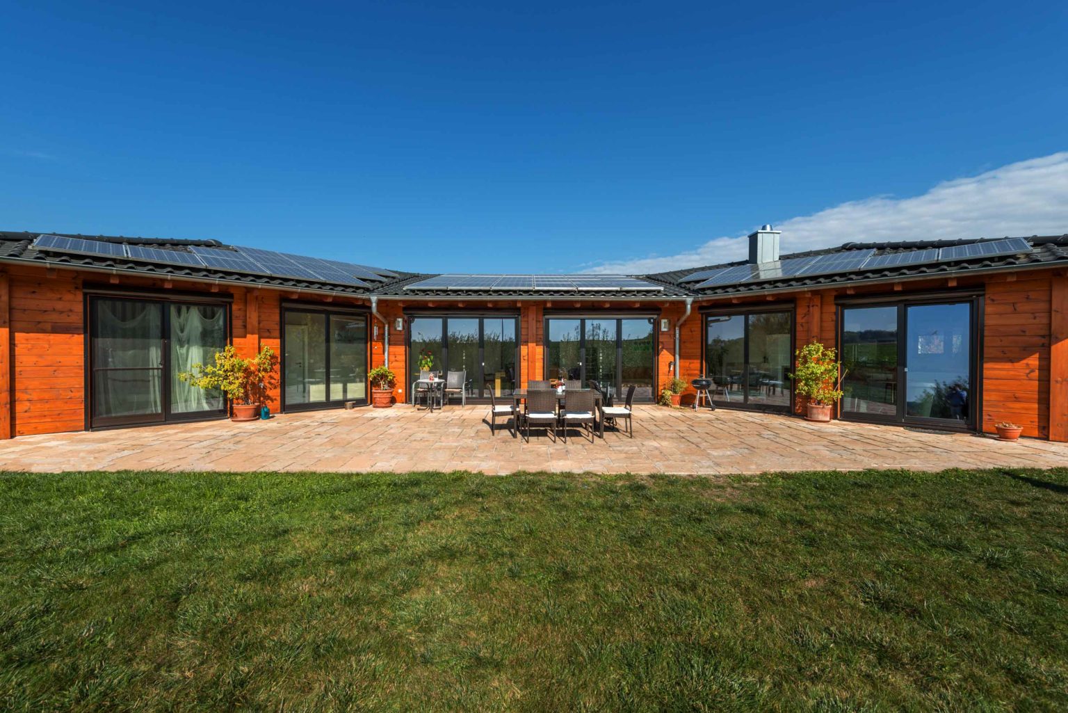 Niedrigenergiehaus aus Holz: Nachhaltig bauen mit Fullwood Wohnblockhaus