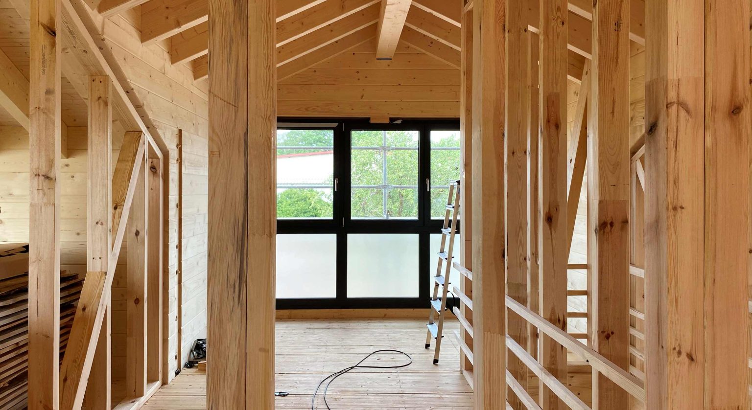 Blockhaus Baustelle in Bayern August 2023